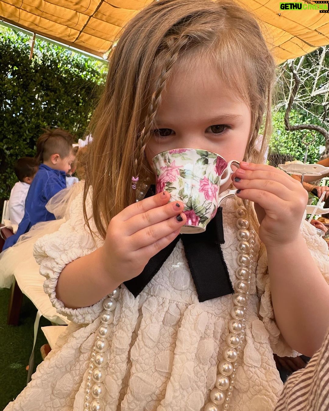 Hilary Duff Instagram - Mission: annual Montessori tea party …… to me and all the moms who made this lit for 98 little nuggets - we destroyed and how tired are you still ??☺️💪 🌸