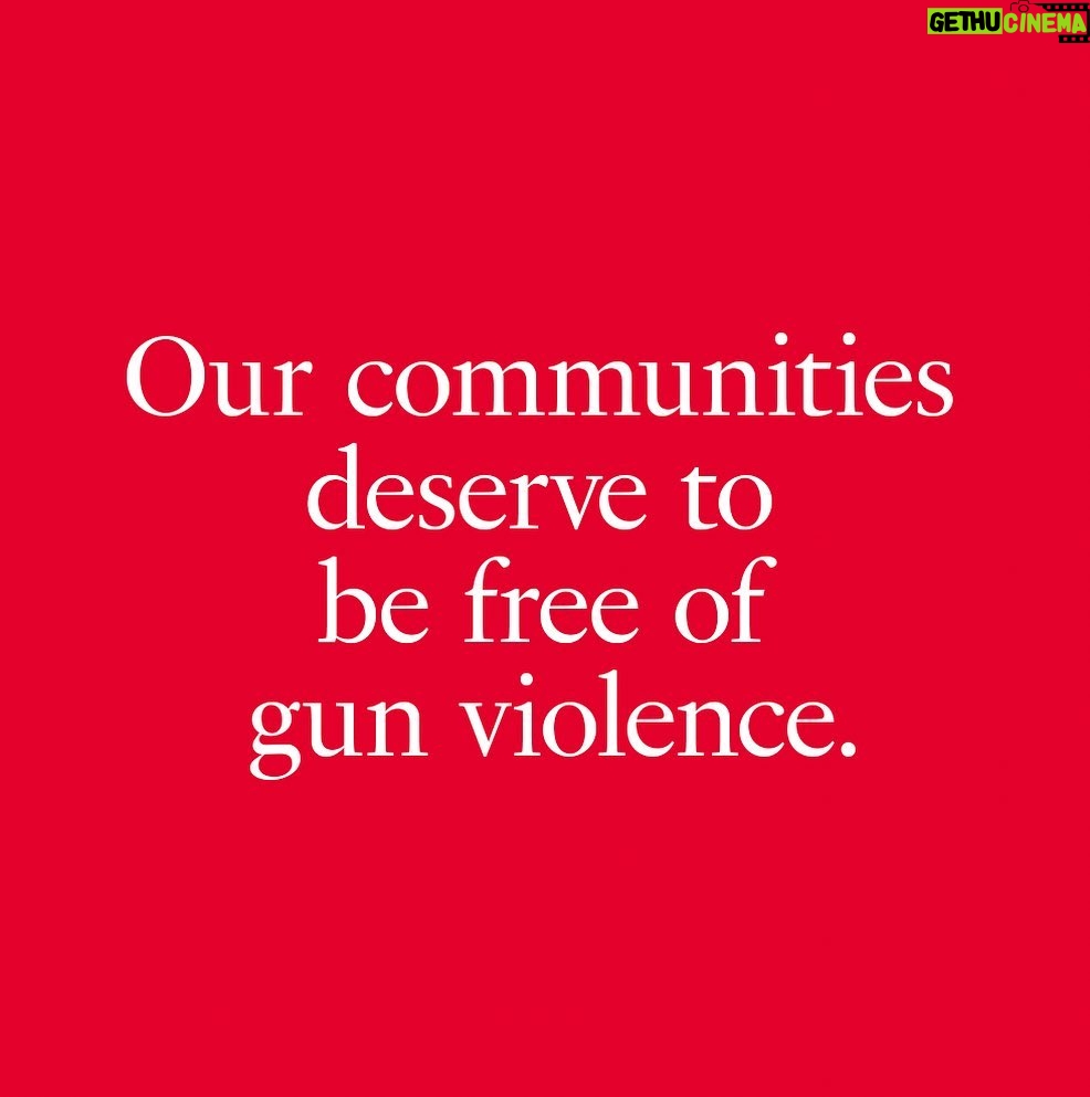 Hillary Clinton Instagram - Kids deserve to go to school free of gun violence. Teachers deserve to give lessons free of gun violence. Shoppers deserve to buy groceries free of gun violence. And on and on.