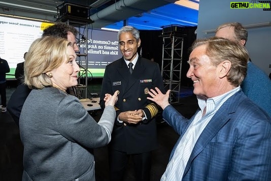 Hillary Clinton Instagram - Backstage with some familiar faces at #CommonSenseSummit yesterday! It was wonderful to join these leaders and to discuss the expanding efforts of @2SmalltoFail and actionable solutions that put kids and families at the center.
