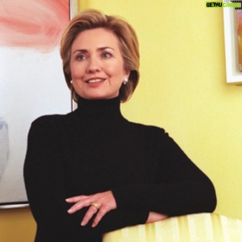 Hillary Clinton Instagram - It's turtleneck weather. #tbt⁣ ⁣ Photo by David Scull via @usnatarchives⁣