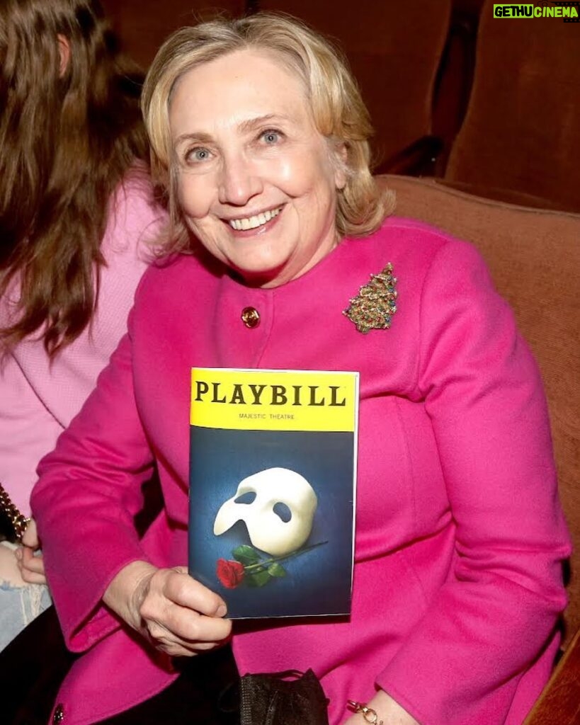 Hillary Clinton Instagram - After nearly 35 years, @PhantomOpera is ending its haunting of Broadway in April—so I had to take some family to experience the “music of the night” one last time! 🎭⁣ ⁣ Photo: @broadwaybruce_