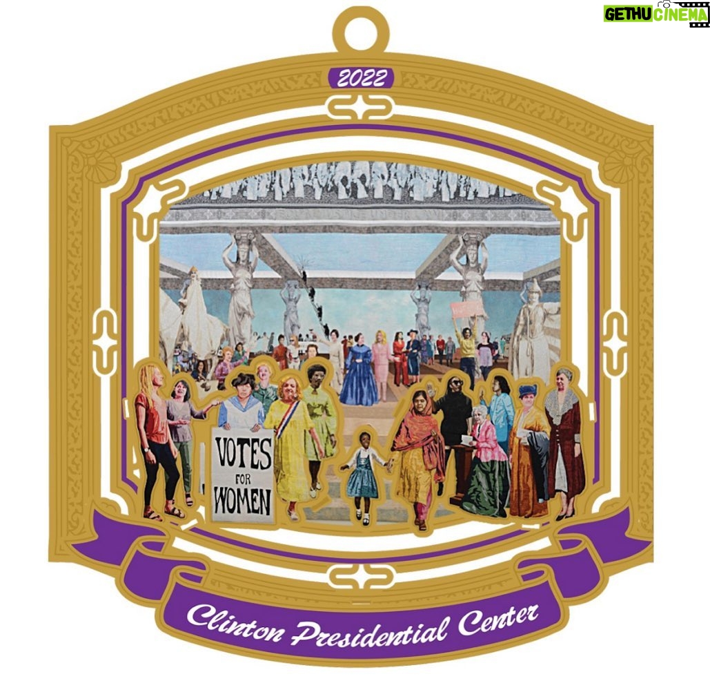 Hillary Clinton Instagram - Shopping for a gutsy woman this holiday season? Allow me to recommend the @clintoncenter’s #womensvoices ornament celebrating incredible women from Susan B. Anthony and Ruby Bridges to Ruth Bader Ginsburg and Ellen Johnson Sirleaf. Link to get yours is in my profile. 🎄