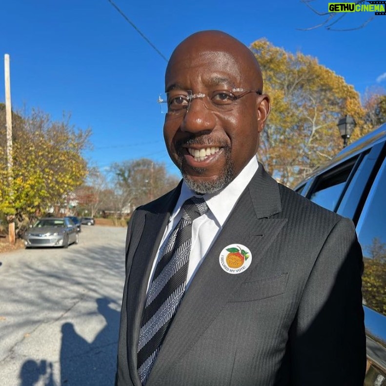 Hillary Clinton Instagram - Georgia, a vote for @raphaelwarnock is a vote for affordable health care, voting rights, and the dignity of working people. It's a vote for a good man who will fight for you. Confirm your polling place and go vote!