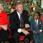 Hillary Clinton Instagram - Wishing you a warm and wonderful Christmas Eve!