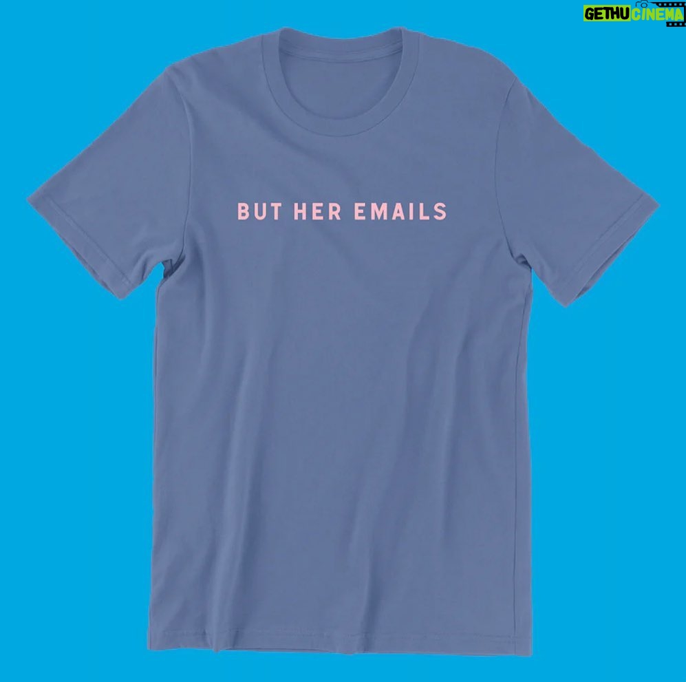 Hillary Clinton Instagram - Today's your last chance to get 15% off best-selling items in the @onwardtogether shop while supporting progressive groups that move the needle. No code needed. Happy #CyberMonday. Link in bio. 🛒