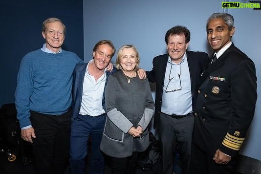 Hillary Clinton Instagram - Backstage with some familiar faces at #CommonSenseSummit yesterday! It was wonderful to join these leaders and to discuss the expanding efforts of @2SmalltoFail and actionable solutions that put kids and families at the center.