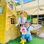 Him Law Instagram - 心心第一次學校旅行，她的笑容好比當日嘅太陽燦爛同溫暖☀️🌈 @tavia_yeung #成長紀錄
