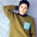 Him Law Instagram - . 嚟緊星期日21號下午2點到3點會同大家直播傾計，約定你地，到時見！ #星空下的仁醫 💄 @annieg_makeup @jjenc_0725 💈 @janchiu @ilcolpogroup 🧥 @wwchezw #jacquemus #whongkong @whongkong Pic 1 Photo credit : Mingpao