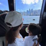 Him Law Instagram – 爸爸媽咪帶心心去搭船⛴⛴⛴ 開心簡單過一個週末☀️☀️ @tavia_yeung 

#心心問有無BabyShark架
#下次應該點答好呢
#食杯雪糕先