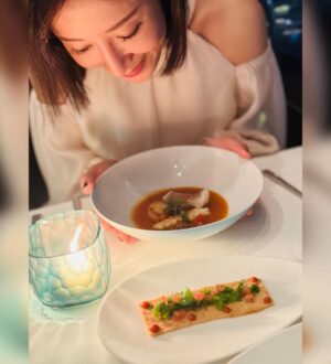 Him Law Instagram - 我同老婆放低小朋友一陣，慶祝我倆嘅週年紀念！ @tavia_yeung ❤️

#七週年快樂
#同樣地點同樣人物同樣的心
#❤️