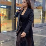Himanshi Khurana Instagram - 🖤
