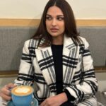 Himanshi Khurana Instagram – 🧜🏼‍♀️ 🖤