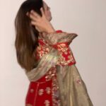 Himanshi Khurana Instagram – Outfit: @mahzabeenpirzada_label
HMUA: @kashish_art
Jewelery: @urbanmutiyar
Styling: @Jewarcreations
Heels: @stevemaddenindia
