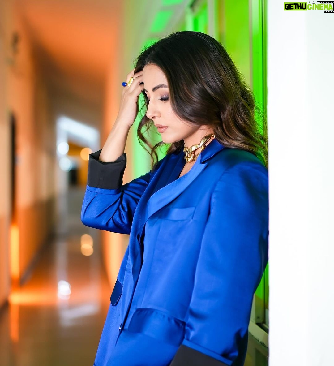 Hina Khan Instagram - What Love is..💙 Outfit @linetribe_ Jewels @misho_designs MUAH @sachinmakeupartist1 @siddhi_hairstylist 📸 @akshay_navlakhe