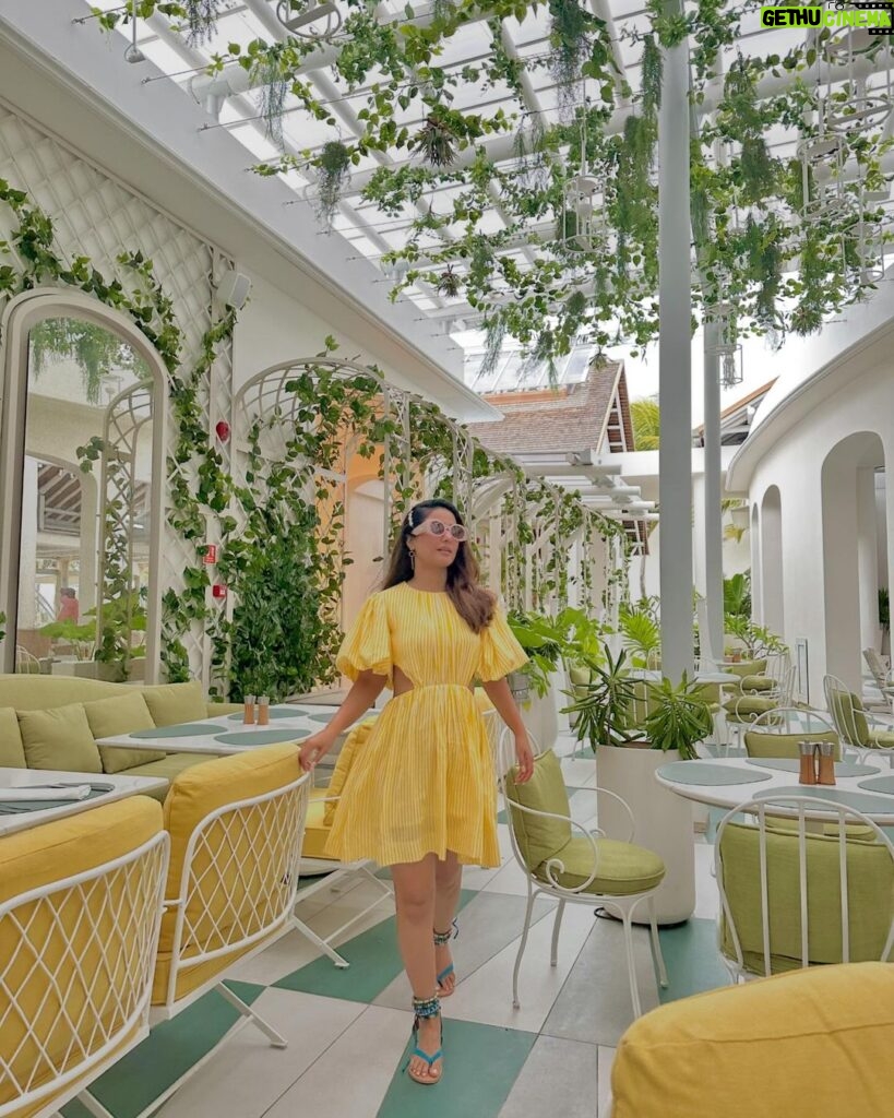 Hina Khan Instagram - Hello sunshine ☀️