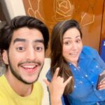 Hina Khan Instagram - Coz I am a prankster 😂 How was the prank @realhinakhan you fell for it hahahhahaha #reelsinstagram #reelitfeelit #reelkarofeelkaro #trendingreels