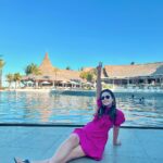 Hina Khan Instagram - A day well spent at @luxbellemare Thank you guys for making us feel at home.. special mention, the lobster was so so good 😊 @mauritius.tourism #mauritiusnow #feelourislandenergy #mauritiustourism LUX* Belle Mare