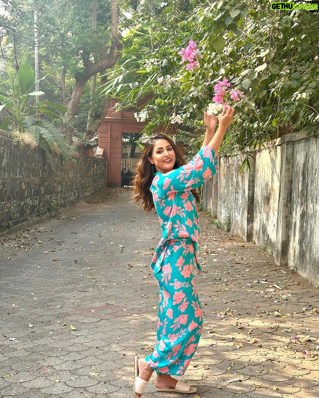 Hina Khan Instagram - Yad Lagla Ga Yad Lagla Ga Rangla Tujhyat Yad Lagla Ga.. 🩵