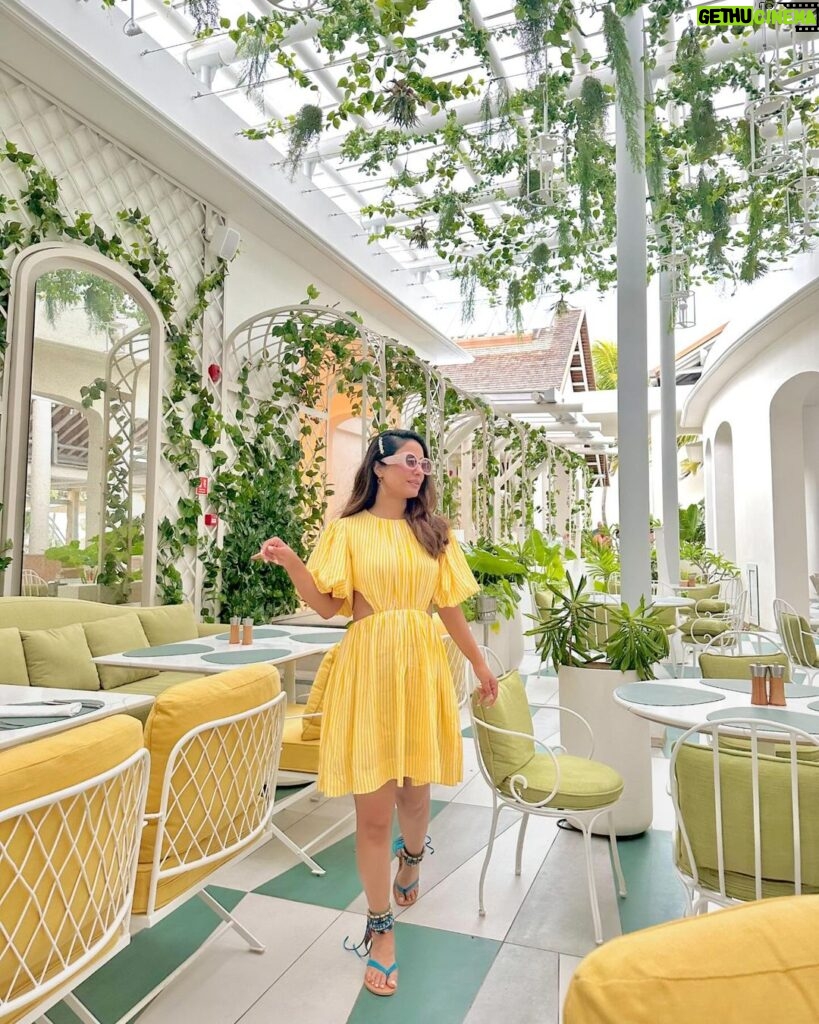Hina Khan Instagram - Hello sunshine ☀️