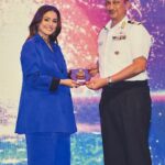 Hina Khan Instagram - Feeling incredibly honoured to have celebrated the Navy Day at INS SHIVAJI in remembrance of a crucial victory for our beloved Nation with India's strong Naval heroes. Thank you, Commodore Mohit Goel & Dr. Nihita Goel, for making me a part of this amazing event and having me and @monajsingh as Chief Guests. Salute to the courageous women and men of our Navy - your duty and commitment to our country inspires every Indian across the length and breadth of our Nation. #IndianNavy #NationalPride #SaluteOurHeroes #InspiredEveryday