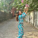 Hina Khan Instagram - Yad Lagla Ga Yad Lagla Ga Rangla Tujhyat Yad Lagla Ga.. 🩵