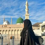 Hina Khan Instagram – نہ پوچھو کیف کیا ہے سبز گنبد والے کے سائے  ميں

کہ جنت کا مزہ ہے سبز گنبد والے کے سائے ميں

Deedar-e-Madina💚 #Sukoon 

@alkhalidtours #umrahwithakt Masjid Nabwi – Al  Madinah Al Munawarah