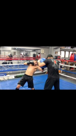 Hiroto Kyoguchi Instagram - .
.
.

hard work🔥

#京口紘人 #hirotokyoguchi #boxing