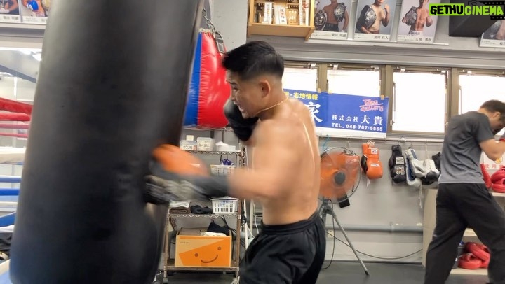 Hiroto Kyoguchi Instagram - . . . training🥊 #京口紘人 #boxing #たまにはトレーニング動画も