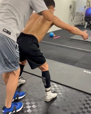 Hiroto Kyoguchi Instagram - .
.
.

hard work🔥

@v1.nobu 
@teranaka_special_forces

#京口紘人 #hirotokyoguchi #boxing