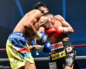 Hiroto Kyoguchi Instagram - .
.
.

🥷✖️🥊

photo of the match

📷 @finito22 

#京口紘人 #hirotokyoguchi #boxing