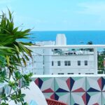 Holland Roden Instagram - Miami Holland has emerged and @moxysouthbeach is responsible 💋🙌 Thank you for showing us such lovely hospitality. If you’re in South Beach!! Check out this adorable hotel with a 🍭 Candy de Tienda 🏊‍♀️ Rooftop pool 🥂 Daily complimentary bubbly Moxy South Beach