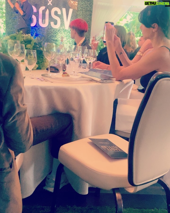 Holland Roden Instagram - Let’s pretend I’m a scientist… well ok let’s be honest I’m just a mouth piece for a second on a very interesting company that I am honored to tell you about. Thé hollywood work events ebb and flow - but this is a topic that I was so eager to learn more about- and this is the company on the forefront of this fight for more sustainable food- specifically cellular agriculture and psilocybin peaked my interest. @thegoodfoodinstitute and @sosvvc are working with an incredible group of companies that specialize in cellular agriculture. A VC firm focused on beating the implications of climate change where it counts the most- in the amount of land and water it takes to feed livestock- among their other companies that take on the dairy industry as well. Their work with psilocybin is also interesting ever since I read @brian_muraresku The Immortality Key and @howtochangeyourmind - the topic fascinates me. #thefutureoffood #cellularagriculture The food was absolutely delicious coming from a meat and dairy consumer such as myself. Thank you for having me to this special luncheon and look forward to seeing their companies flourish like @abbotsbutcher @perfectdayfoods #tripcbdinfused Swipe through to see other companies they work with @joelmichaely4real thanks for the intro💋👏🏻