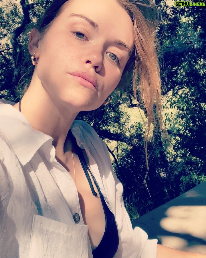 Holland Roden Instagram - 🔔 and whistles 🎥 #vanlife #projector #outdoormovies