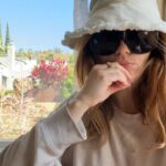 Holland Roden Instagram - @howlerbacknowpodcast now LIVE Link in Bio Subscribe to the link in my bio to get notifications for new episodes! (Don’t mind my Carmen San Diego disguise (I had eye surgery) 😞😞 And ITS FEAR AND LOATHING IN LAS VEGAS 🤣🤣 brain fog haha