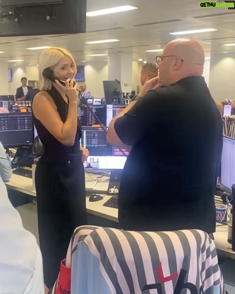 Holly Willoughby Instagram - What a day! As proud Patron for @togetherforshortlives, I got the chance to meet a lovely mum Emma and mother-daughter duo Britt and Zoë at the @bgccharityday, which raises vital funds for seriously ill children and families just like theirs. Also a huge thank you to everyone at the @bgccharityday… What you do is life-changing and remarkable, raising millions every year for good causes. Heartbreakingly, Emma’s son Stanley Beau died when he was just four years old, having been diagnosed with a rare genetic condition. It was a privilege to meet Emma and learn about her little Stanley and the @stanleybeaufoundation and to play my part in helping raise money for Together for Short Lives’ Butterfly Fund … a financial gift which gives families the time and space they need to grieve, instead of worrying about money, so that families can instead concentrate on treasuring the memories they made together. No parent should have to worry about money when their child dies. Our fundraising today will help make sure they don’t have to. If you’d like to support this very special charity too you can donate through the link in my bio… or go to this link… I will put on my stories also… www.togetherforshortlives.org.uk/donate 🩷🦋✨