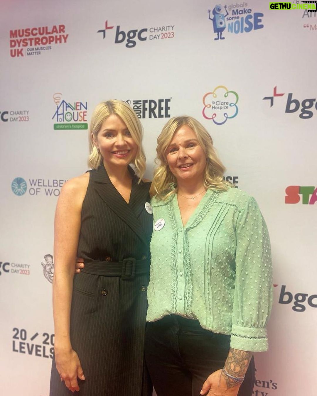 Holly Willoughby Instagram - What a day! As proud Patron for @togetherforshortlives, I got the chance to meet a lovely mum Emma and mother-daughter duo Britt and Zoë at the @bgccharityday, which raises vital funds for seriously ill children and families just like theirs. Also a huge thank you to everyone at the @bgccharityday… What you do is life-changing and remarkable, raising millions every year for good causes. Heartbreakingly, Emma’s son Stanley Beau died when he was just four years old, having been diagnosed with a rare genetic condition. It was a privilege to meet Emma and learn about her little Stanley and the @stanleybeaufoundation and to play my part in helping raise money for Together for Short Lives’ Butterfly Fund … a financial gift which gives families the time and space they need to grieve, instead of worrying about money, so that families can instead concentrate on treasuring the memories they made together. No parent should have to worry about money when their child dies. Our fundraising today will help make sure they don’t have to. If you’d like to support this very special charity too you can donate through the link in my bio… or go to this link… I will put on my stories also… www.togetherforshortlives.org.uk/donate 🩷🦋✨