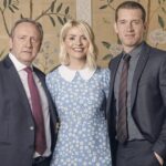 Holly Willoughby Instagram - Tonight… @itv 8pm may be making a blink and you’ll miss it cameo on Midsomer Murders ‘The Witches of Angel’s Rise’ 🍿 🎥 🧙🏻👼 ☠️