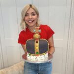 Holly Willoughby Instagram – Well @julietsear and @thismorning I did it!!! Started it last night and just finished… don’t look too closely 👀 😬… It may not be perfect but I can’t wait to have slice with the kids and a glass of bubbles whilst watching the Coronation tomorrow … whatever and wherever you are this weekend enjoy the moment and I hope cake is involved somewhere! 🥂👑🇬🇧❤️