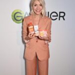 Holly Willoughby Instagram - What a wonderful start to the long weekend with @garnieruk celebrating their ongoing commitment to sustainability and transparency (their #leapingbunny approval from @crueltyfreeintl is something I’m particularly proud of). And of course welcoming the gorgeous @alexscott2 to the Garnier Ambassador family alongside @davinamccall call! PS couldn’t leave without picking up a few of my favourite products..! 💚 #ad