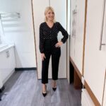 Holly Willoughby Instagram - Morning Tuesday… see you on @thismorning at 10am. @sarahjossel is back with us today after having her baby… the new mama will be talking Mother’s Day gifts. #hwstyle💁🏼‍♀️✨ trousers by @sandroparis shirt by @thisiswhistles ✨