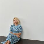 Holly Willoughby Instagram - How gorgeous is this print? Dresses like this are my favorite this time of year, dressed up or dressed down they are an absolute spring staple!… x @marksandspencer @marksandspencerstyle #MyMarks #AD Dress – T691638