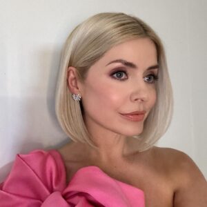 Holly Willoughby Instagram - 🎀
