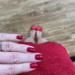 Holly Willoughby Instagram - Christmas nails courtesy of @annailslondon and @biosculpturegelgb ♥️✨🎅🏻