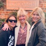 Holly Willoughby Instagram - Filled my belly and heart yesterday at @clodagh_mckenna beautiful home and brand new shop @clodaghstore …Guinness never tasted so good than with you 3 beauties @shishib @imeldaofficial @clodagh_mckenna ☘️