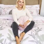 Holly Willoughby Instagram - I have loved working on my latest Carmella bedding collection with @dunelmuk. Nature has always inspired and influenced my creativity which, of course, is reflected in this beautiful collection… 🌸🌿#ad #bedding #bedroominspo