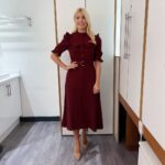 Holly Willoughby Instagram - Morning Wednesday joined by Heavyweight Champion of the world @tysonfury today… see you on @thismorning at 10am #hwstyle💁🏼‍♀️✨ dress by @oasisfashion ♥️