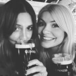 Holly Willoughby Instagram - Filled my belly and heart yesterday at @clodagh_mckenna beautiful home and brand new shop @clodaghstore …Guinness never tasted so good than with you 3 beauties @shishib @imeldaofficial @clodagh_mckenna ☘️
