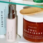 Holly Willoughby Instagram - Happy Saturday… one for the diary… Join me for a Skincare expert exclusive! This is your opportunity this Tuesday 26th at 6.30pm GMT to ask facialist, skincare authority and all-round beauty genius and @beautypie founder Marcia Kilgore anything skincare related that would help you! So if you find the world of skincare overwhelming and want to know what really works? What is retinol and how to use it? Got acne and troubled skin and don’t know which way to turn? Marcia and I will be putting the beauty industry to rights LIVE. Send me your questions for @marcia.kilgore in the comments section below and see you there! Can’t wait!!! 🩷