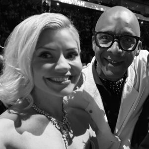 Holly Willoughby Instagram - To this gorgeous man @jaybladesmbe ❤️ and the whole team at the @therepairshoptv … Hugest Congratulations!!! And what a night for the incredible Sarah Lancashire⭐️… @joeldommett thank you for a great night… See you in the morning 💋🌙