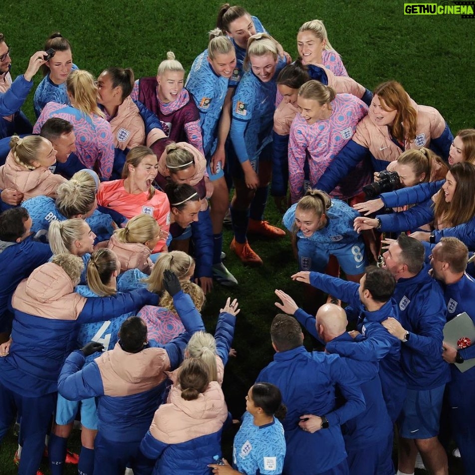 Holly Willoughby Instagram - Utterly incredible… wow wee! Congratulations @lionesses #lionesses 🦁 🏴